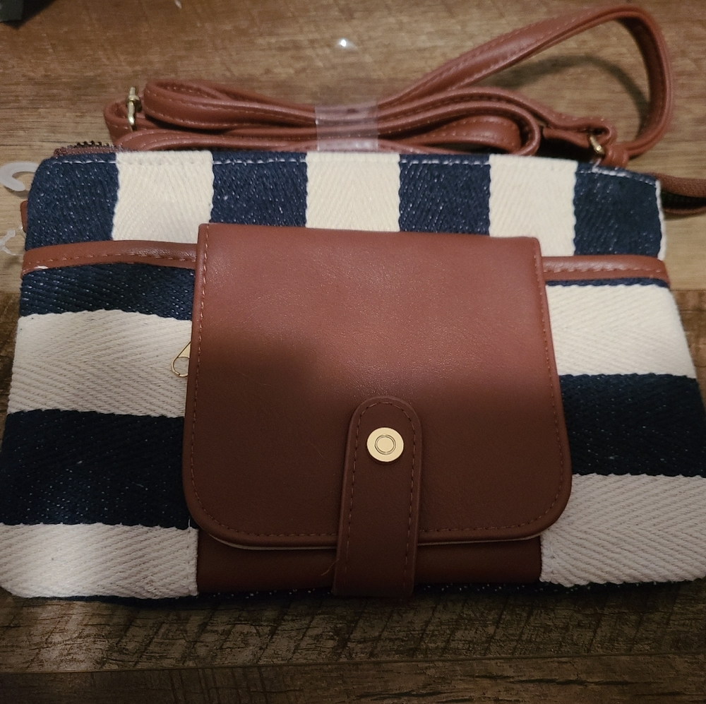Crossbody purse